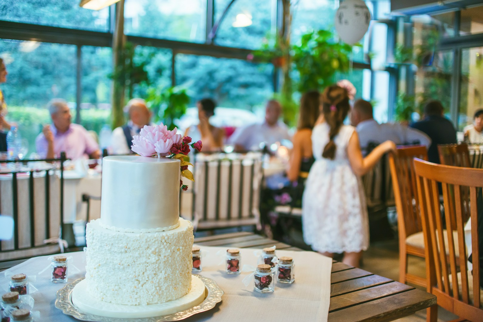 Domy weselne z opcją organizacji poprawin: jak zaplanować drugi dzień świętowania?